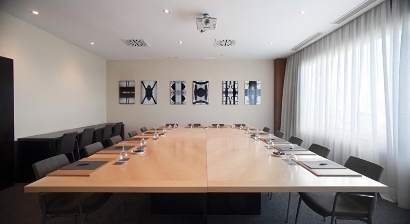 Ac Hotel Huelva By Marriott Exterior photo